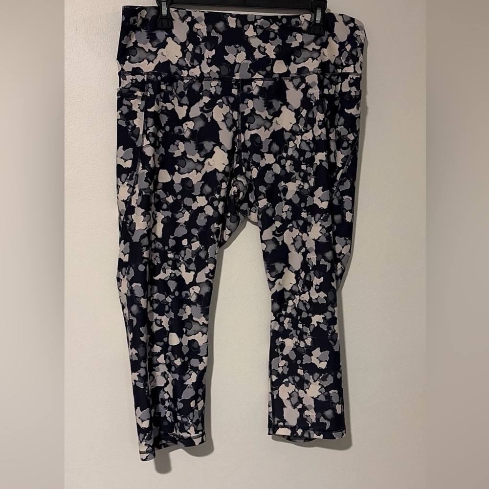 High-Waisted PowerSoft Cropped Plus-Size Leggings 2X